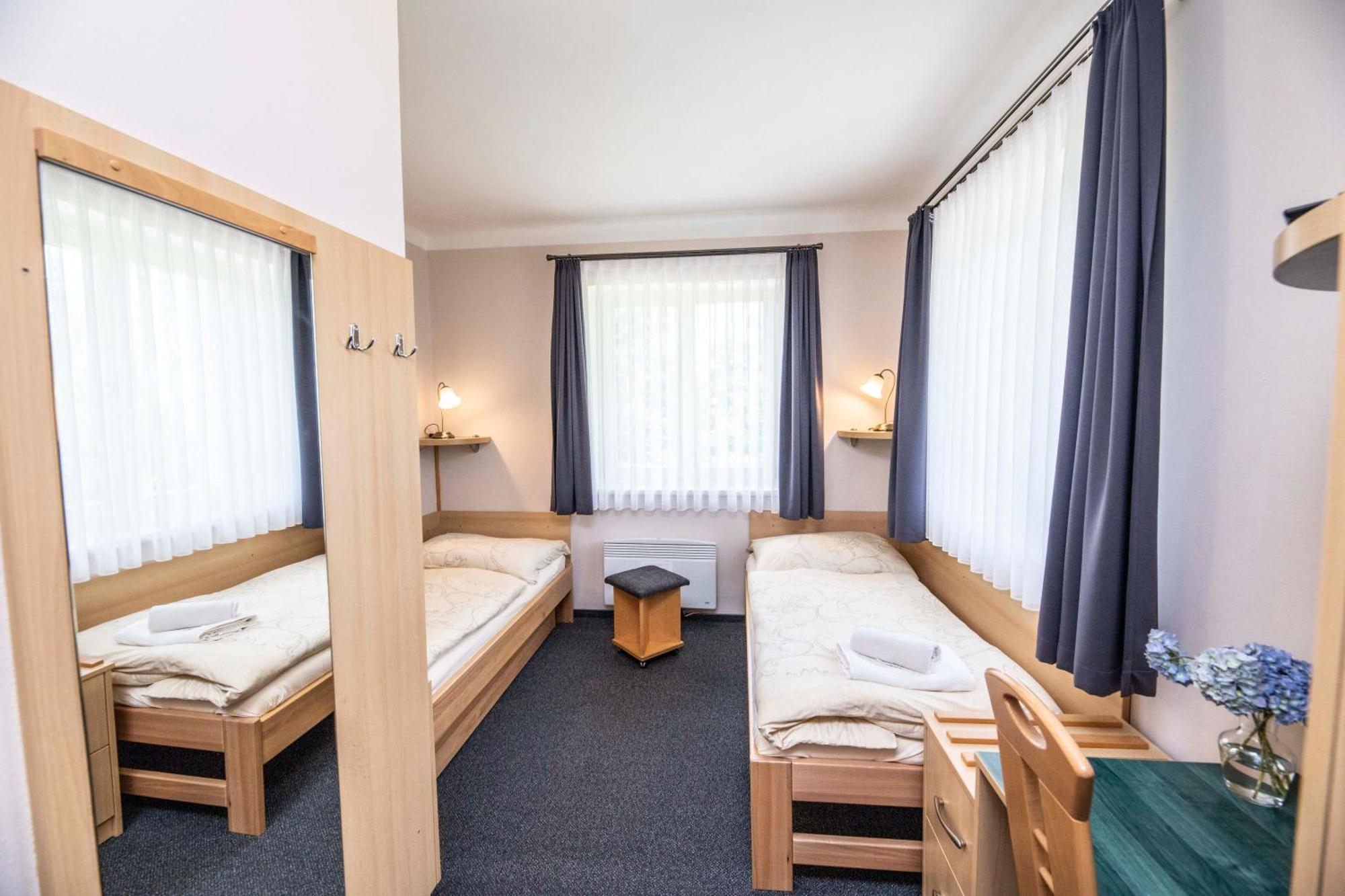 Parkhotel Skalni Mesto Jičín Exteriör bild
