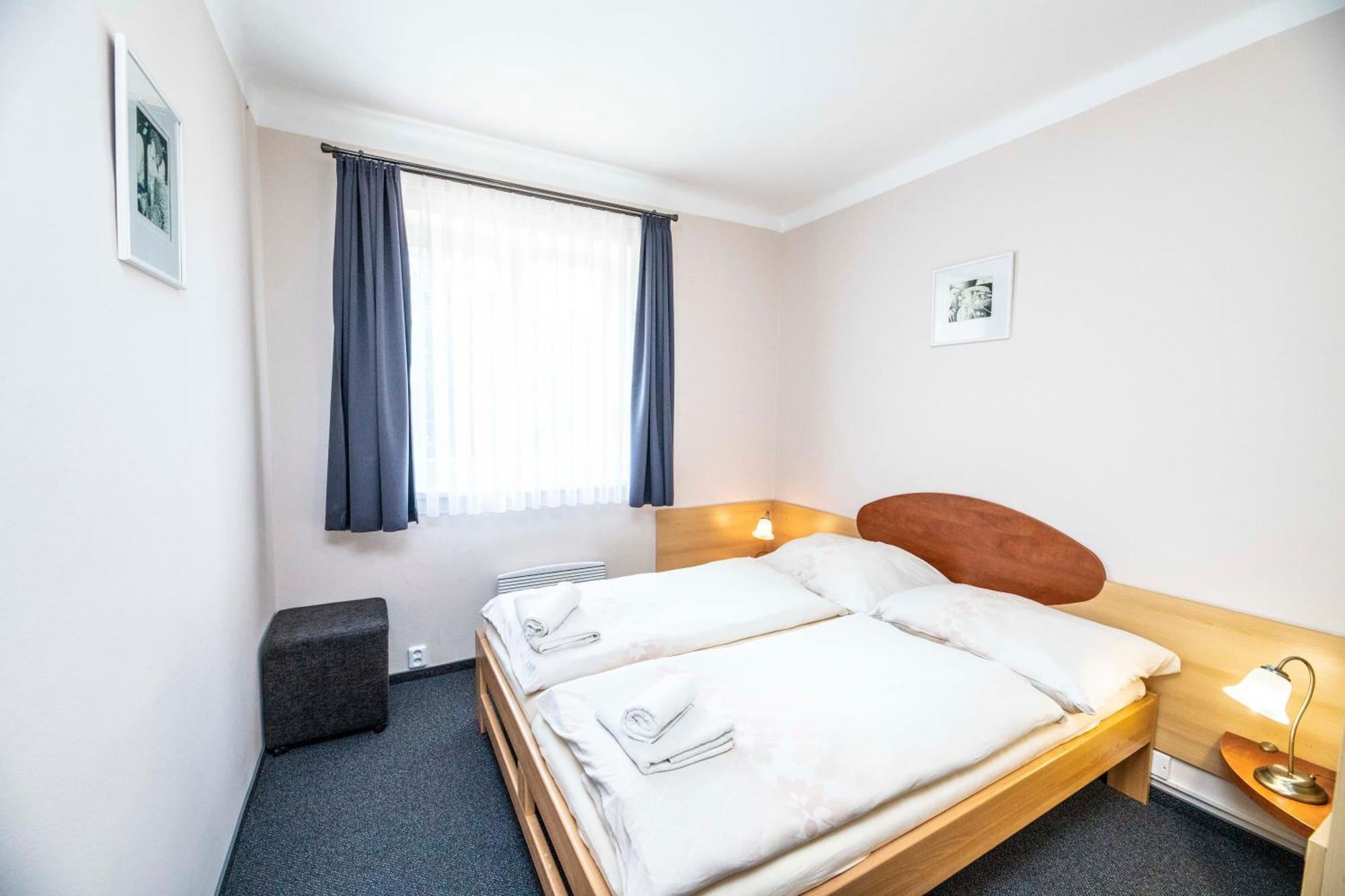 Parkhotel Skalni Mesto Jičín Exteriör bild