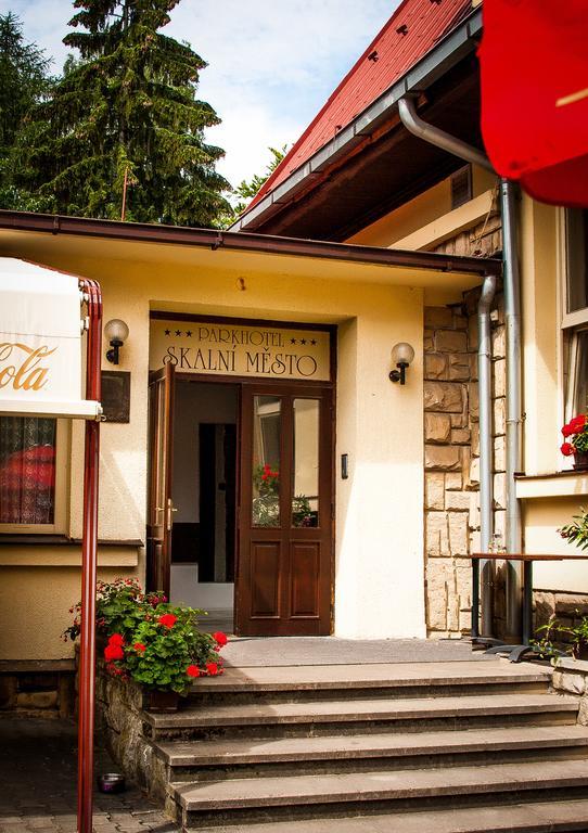 Parkhotel Skalni Mesto Jičín Exteriör bild