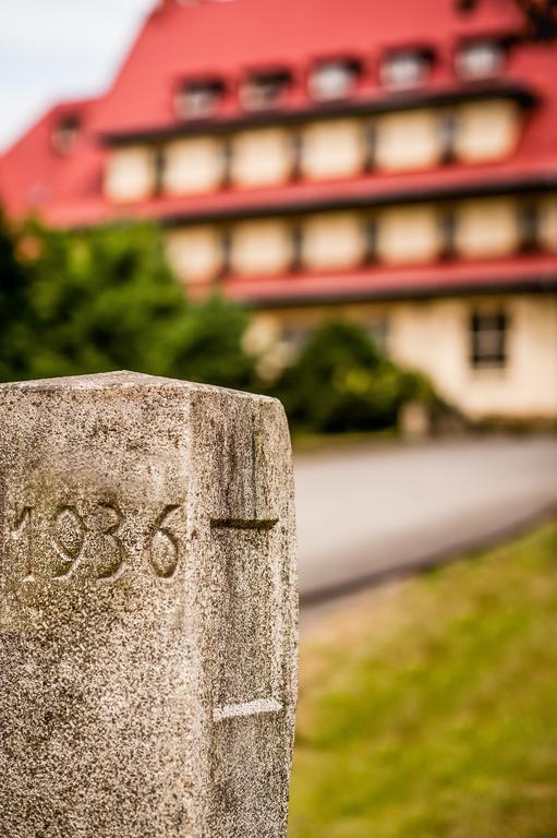 Parkhotel Skalni Mesto Jičín Exteriör bild